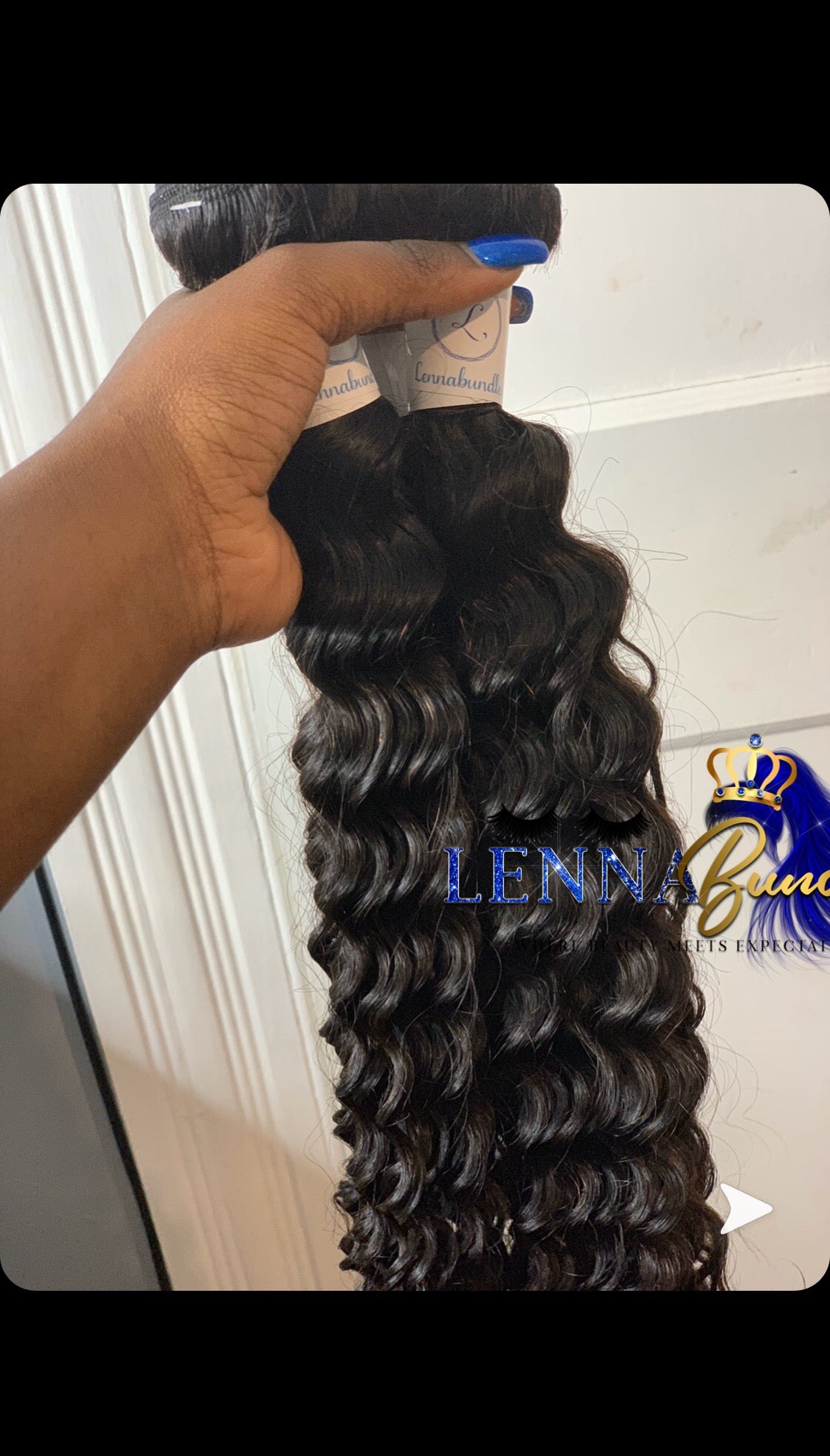 Bundles in wavy textures